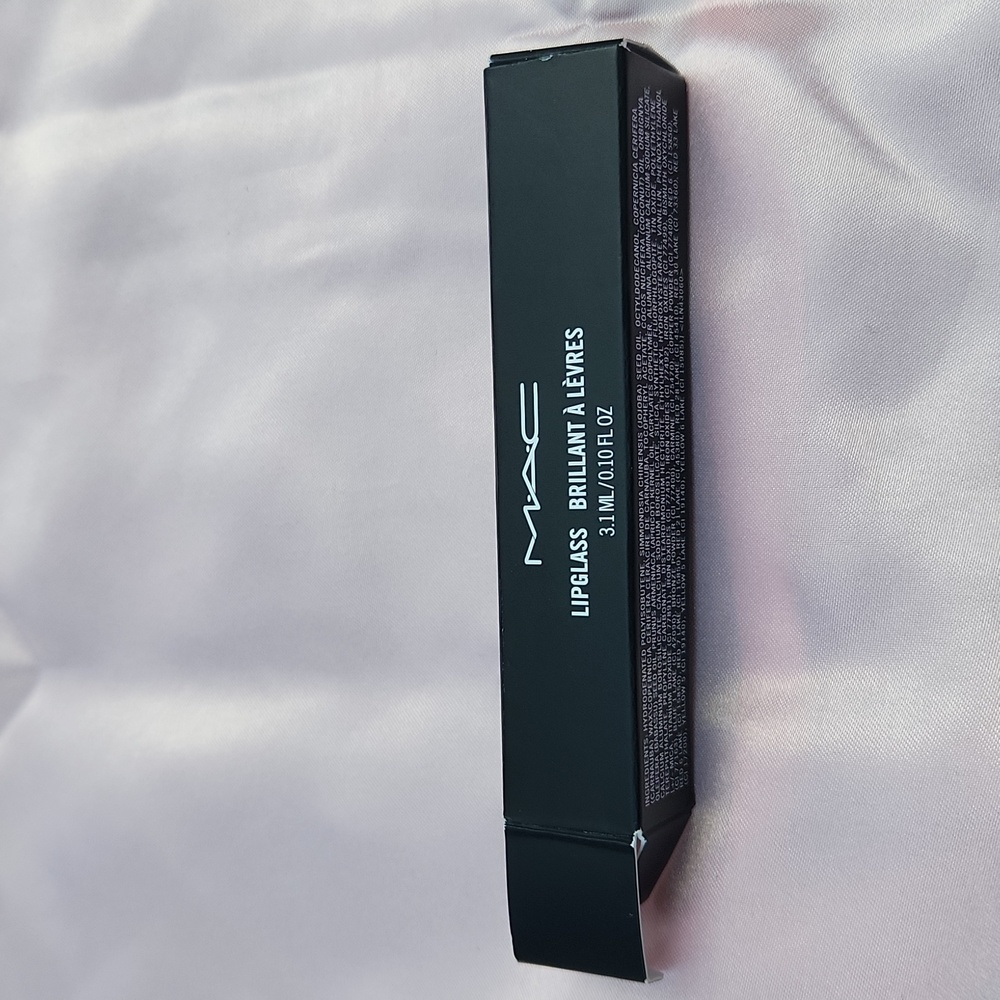 MAC lipglass brilliant